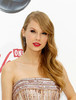 Taylor Swift 2011 Billboard Music Awards Arrivals o-3DUZwpcSml