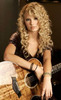 taylor-swift-hair-in-teardrops-on-my-guitar_2