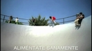 normal_Anahi_Comercial_Snickers_Latinoamerica_(frame_265)