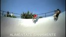 normal_Anahi_Comercial_Snickers_Latinoamerica_(frame_273)
