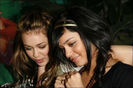 3049718446_Miley_Cyrus___Vanessa_Hudgens_2008-11-21