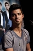 -08-05-10-Jonas-Brothers-Chicago-Press-Conference-joe-jonas-14513541-265-400