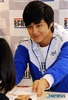 bum_fansign11