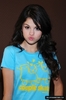 normal_selena_gomez_00023