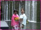 Selena-Gomez-Kimono