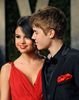 selena-gomez-si-justin-bieber-asortati-in-noaptea-oscarurilor-foto_2