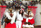 selena-gomez-disneyland-parade-02