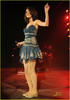 selena-gomez-apollo-show-02