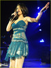 selena-gomez-apollo-show-08