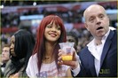 Rihanna (54)