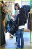 selena-gomez-soho-shopper-11