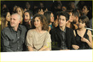 selena-gomez-david-henrie-pr-show-12