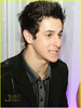 selena-gomez-david-henrie-pr-show-13