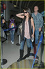 selena-gomez-security-sunglasses-06