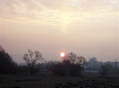 Rasarit de soare la Palos , vazut de pe drumul garii la ora 8,10  in ziua de 16 ian .2010.