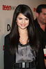 Selena-Gomez-Ashley-Tisdale-TEEN-VOGUE-Young-Hollywood-PARTIERS-selena-gomez-8328753-405-600