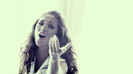 Anahi___Quiero_(_Official_Music_Video_)_609