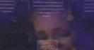 980890