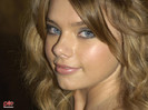 Indiana Evans(2 vot)