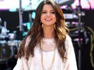 Selena-Wallpaper-selena-gomez-23276363-1024-768