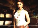 19647-kareena-kapoor