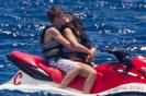 selena-gomez-justin-bieber-sarut-impreuna-2