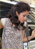 selena-gomez-shopping-oxford-09