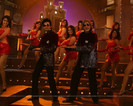 39342-amitabh-and-ritesh-rocking-the-dance-floor