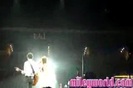 mileyWorld - Miley singing with Nick [Live] (211)