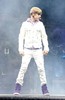 99 - poze miley si justin bieber in concert