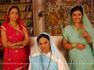 32583-lata-sabharwal-vinita-malik-and-neelima-tadepalli-in-yeh-rishta[1]