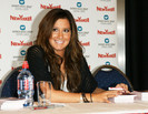 Ashley+Tisdale+Signing+Autographs+New+Yorker+4CLqgepRDgxl