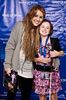 normal_MileyWithMakeAWishKids_28429