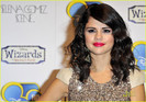 selena-gomez-disney-bite-11