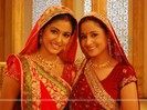 40359-rajshri-and-akshra-as-mother-and-daughter