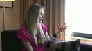 Avril Lavigne Interview 099