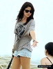 normal_selena-gomez-004