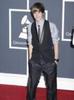 justin_bieber_2010_grammy_awards_red_carpet_342x456