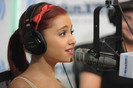 Ariana+Grande+Ariana+Grande+Visits+SiriusXM+KiufNr5E-KJl