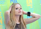 Avril+Lavigne+2011+Teen+Choice+Awards+Arrivals+Nj8zOGEenUgl