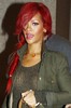rihanna_hot_pink_lips