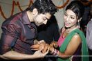 121774-gurmeet-finds-his-name-hidden-in-debina-mehendi