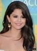 normal_selena-gomez-036