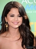 normal_selena-gomez-073
