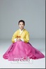 Han-Hyo-Joo-Hanbok-photo-sends-New-Year-greeting-to-fans-2_thumb