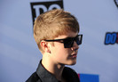 Justin+Bieber+2011+VH1+Something+Awards+Arrivals+2Jtid8rrmPpl