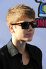 Justin+Bieber+2011+VH1+Something+Awards+Arrivals+DkBa6V2qzp9l