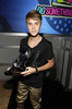 Justin+Bieber+2011+VH1+Something+Awards+Backstage+b7DKORo4yqAl