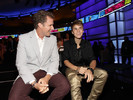Justin+Bieber+2011+VH1+Something+Awards+Backstage+jUrXxI2we_Xl