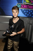 Justin+Bieber+2011+VH1+Something+Awards+Backstage+qlrb_ZuEbzel